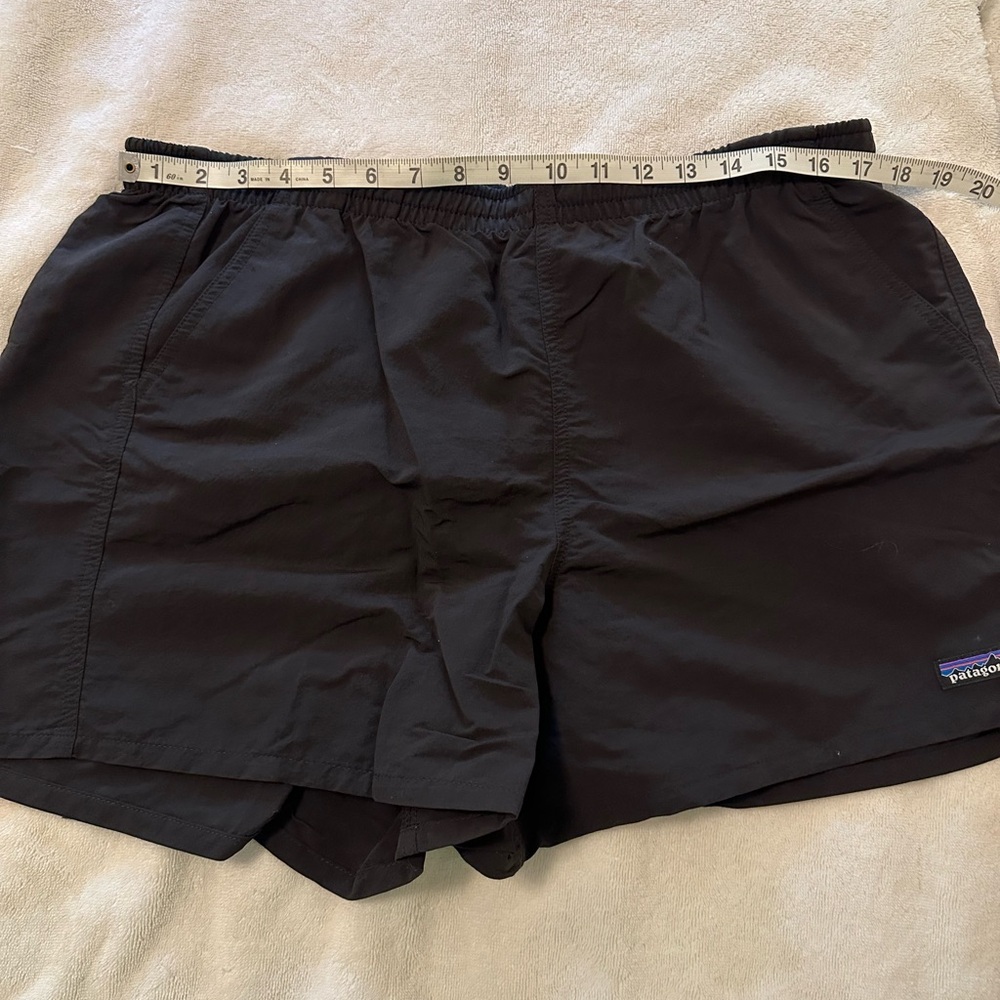 PATAGONIA WOMEN’S BARELY BAGGIES SHORTS. Black. Woman’s XL.